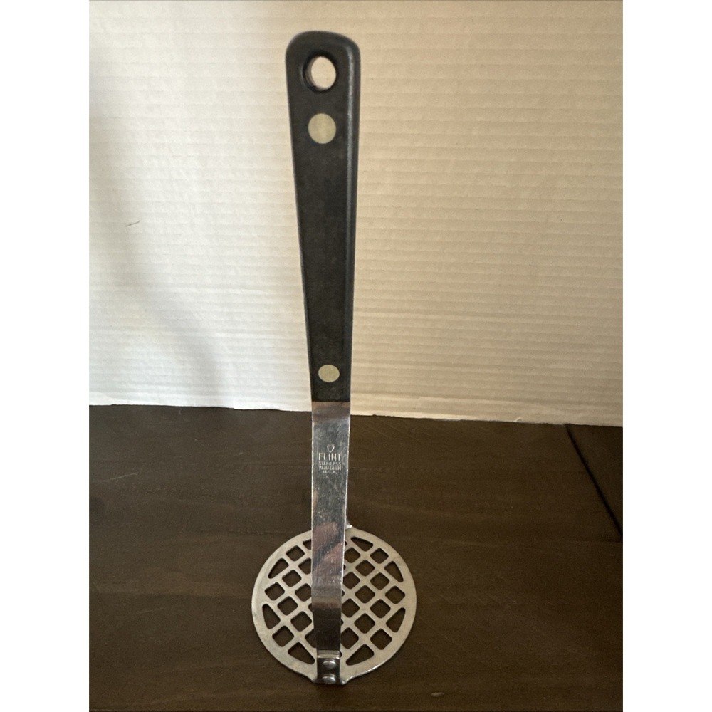 Vintage Flint Arrowhead Potato Masher/Ricer Stainless USA Black Handle  Retro